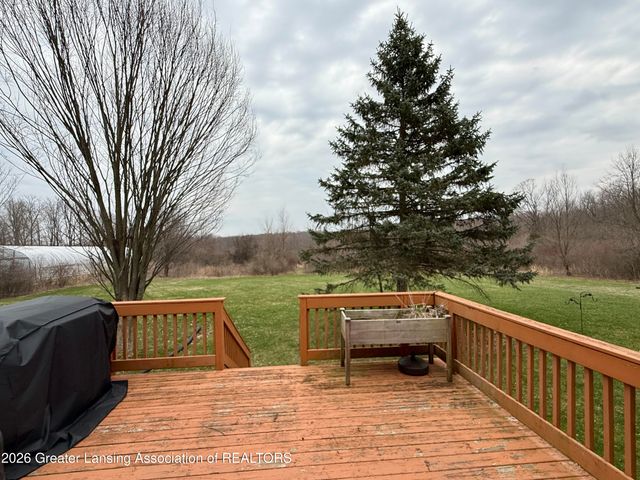 4416 N Smith Road, Dimondale, MI 48821