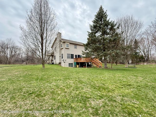 4416 N Smith Road, Dimondale, MI 48821