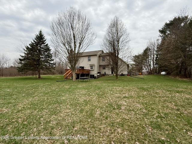 4416 N Smith Road, Dimondale, MI 48821