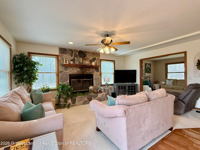 4416 N Smith Road, Dimondale, MI 48821