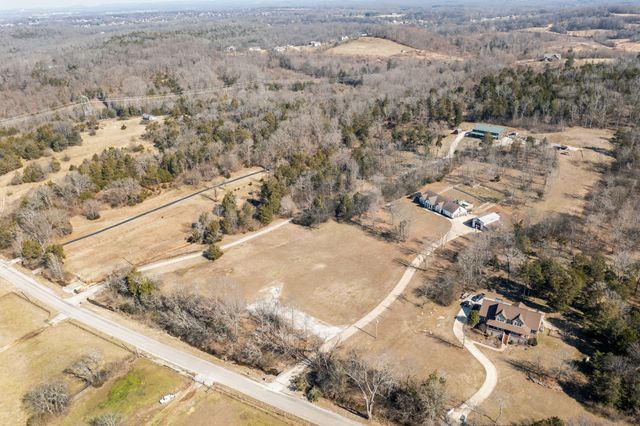 1362 Cliff Amos Rd, Spring Hill, TN 37174