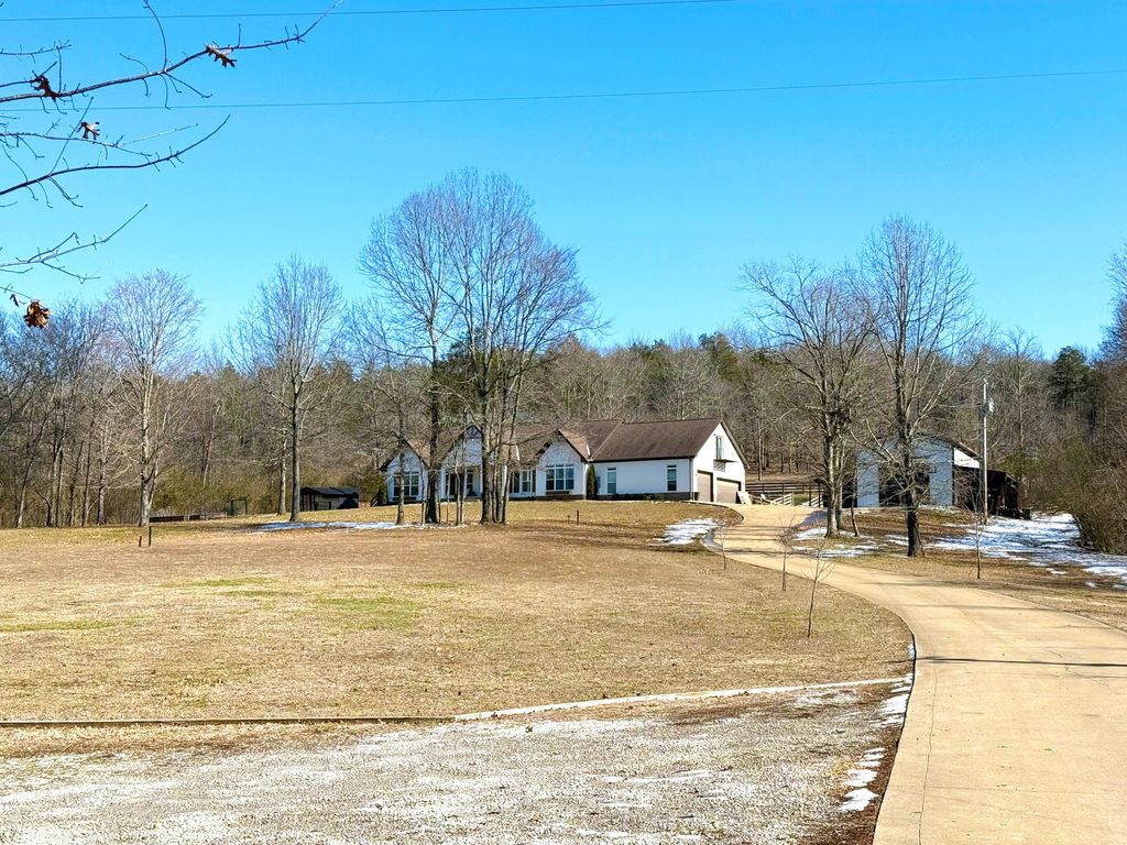 1362 Cliff Amos Rd, Spring Hill, TN 37174