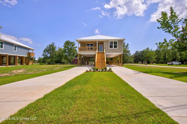10113 Bald Eagle Drive, Biloxi, MS 39532