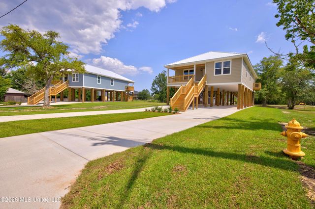 10113 Bald Eagle Drive, Biloxi, MS 39532