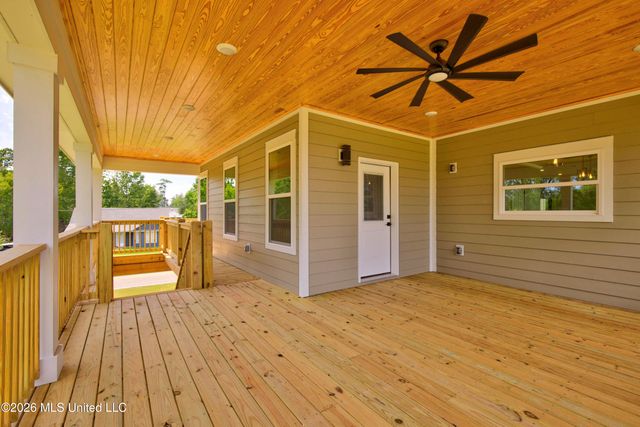 10113 Bald Eagle Drive, Biloxi, MS 39532
