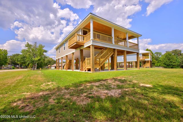10113 Bald Eagle Drive, Biloxi, MS 39532