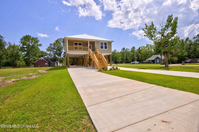 10113 Bald Eagle Drive, Biloxi, MS 39532