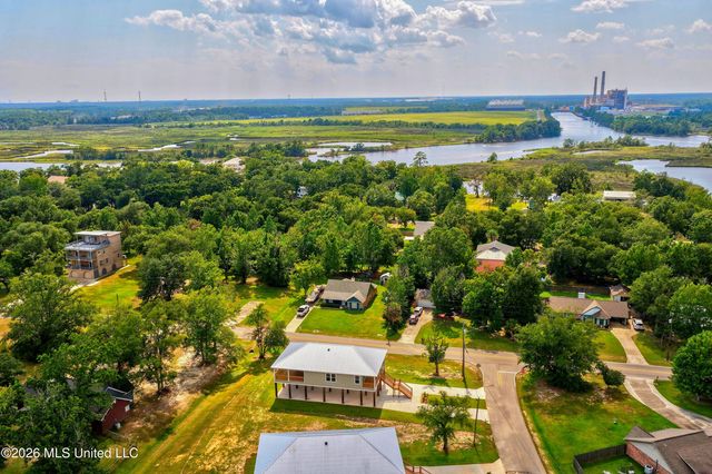 10113 Bald Eagle Drive, Biloxi, MS 39532