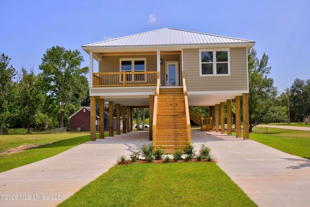 10113 Bald Eagle Drive, Biloxi, MS 39532