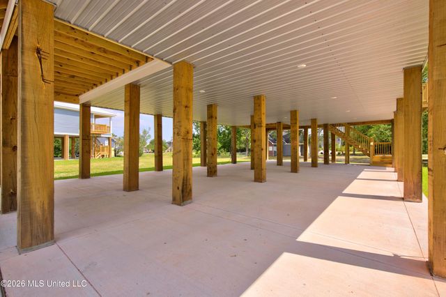10113 Bald Eagle Drive, Biloxi, MS 39532