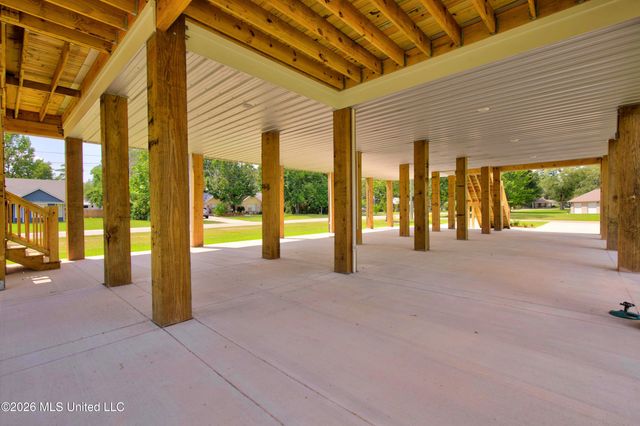 10113 Bald Eagle Drive, Biloxi, MS 39532