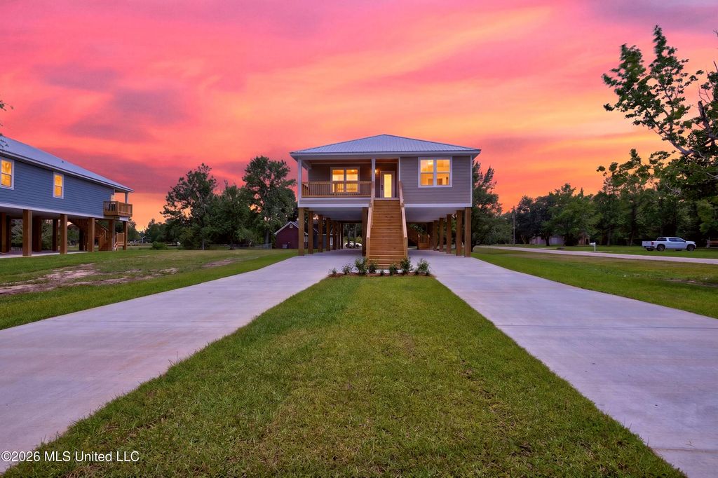 10113 Bald Eagle Drive, Biloxi, MS 39532