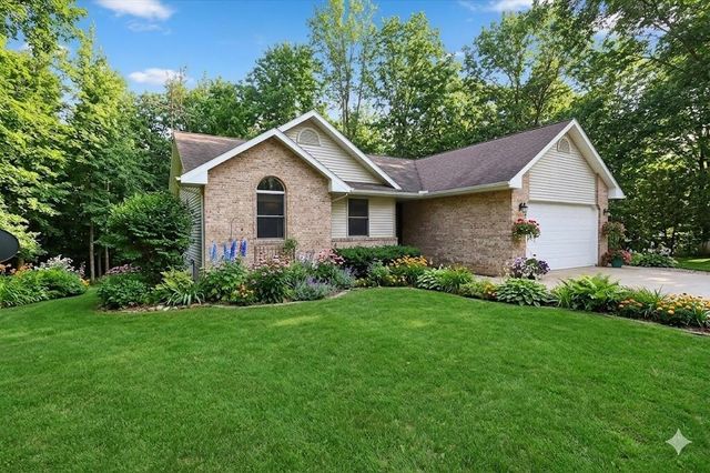 3652 Sawyer Road, Sawyer, MI 49125