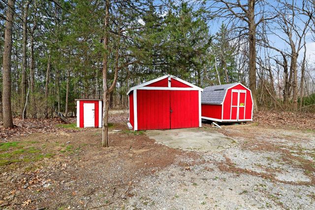 3652 Sawyer Road, Sawyer, MI 49125