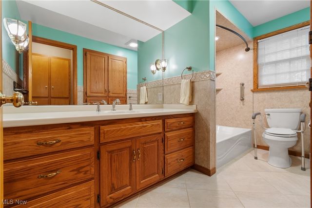 634 Edgewood Street SE, North Canton, OH 44720