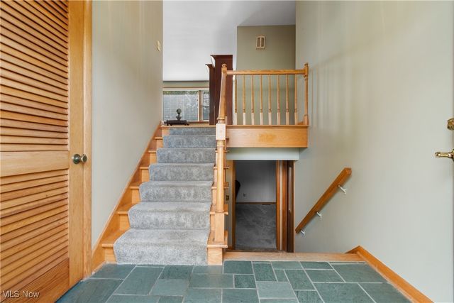 634 Edgewood Street SE, North Canton, OH 44720