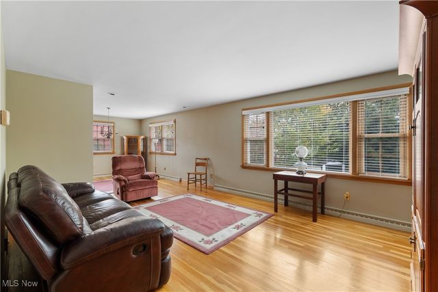 634 Edgewood Street SE, North Canton, OH 44720