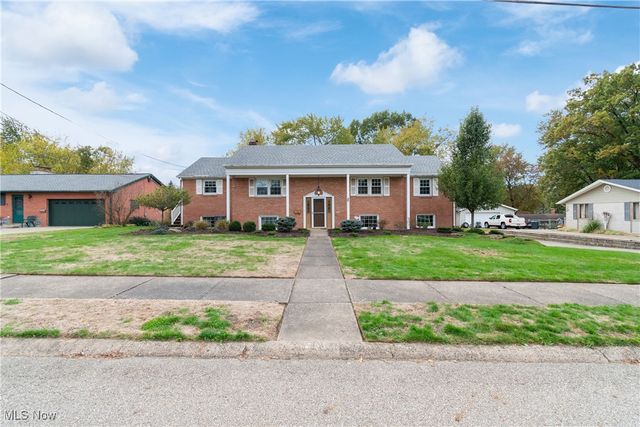 634 Edgewood Street SE, North Canton, OH 44720