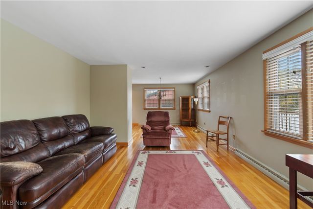 634 Edgewood Street SE, North Canton, OH 44720