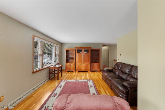 634 Edgewood Street SE, North Canton, OH 44720