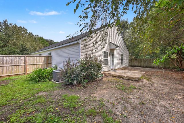 4017 Carolina Bay Drive, Moncks Corner, SC 29461