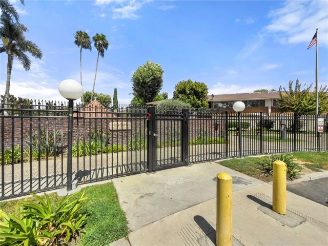 15500 Tustin Village 25, Tustin, CA 92780