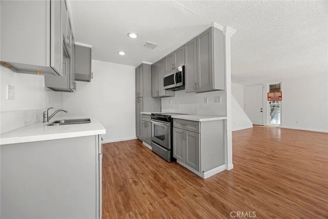 15500 Tustin Village 25, Tustin, CA 92780