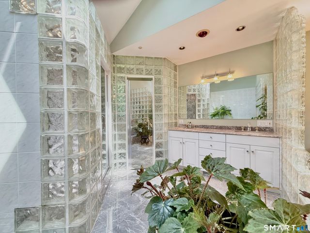 3 Susan Court, Norwalk, CT 06851