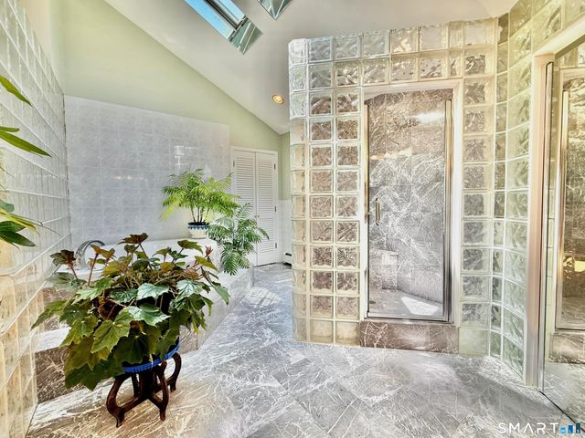3 Susan Court, Norwalk, CT 06851