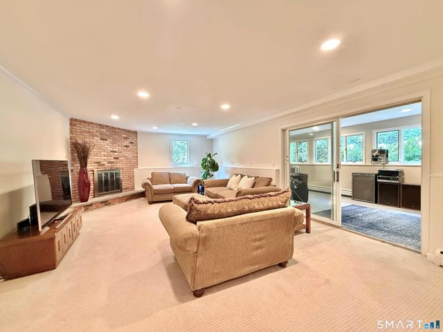 3 Susan Court, Norwalk, CT 06851