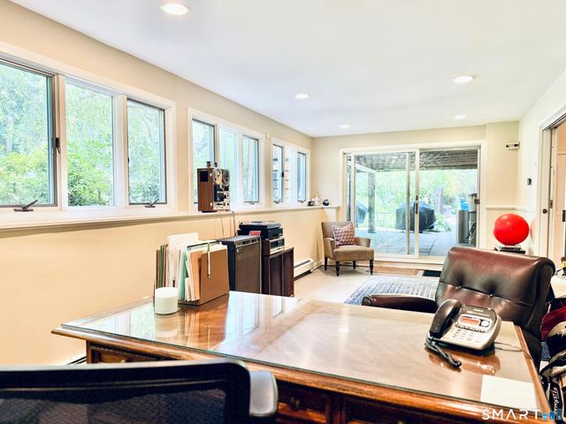 3 Susan Court, Norwalk, CT 06851