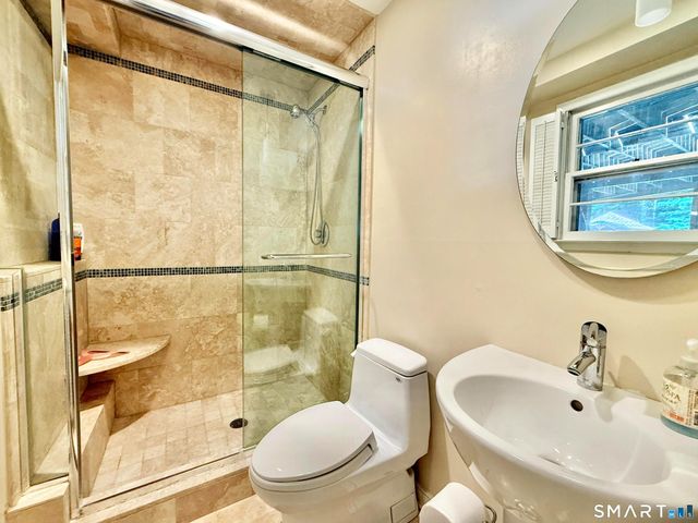 3 Susan Court, Norwalk, CT 06851