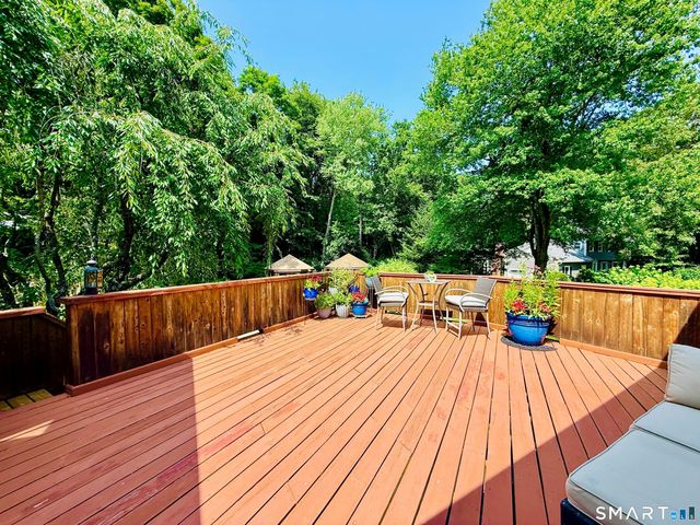 3 Susan Court, Norwalk, CT 06851