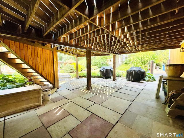 3 Susan Court, Norwalk, CT 06851