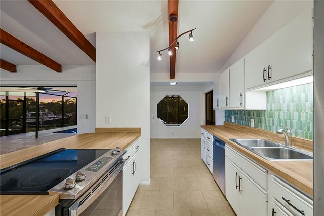 5424 AMERICA DRIVE, Sarasota, FL 34231