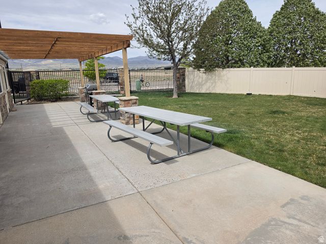 8769 S BROWN PARK DR, West Jordan, UT 84081