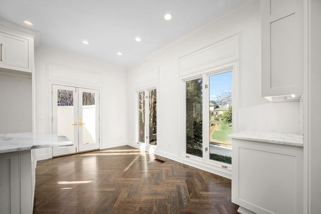 135 Abbottsford, Nashville, TN 37215