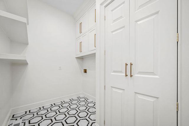 135 Abbottsford, Nashville, TN 37215