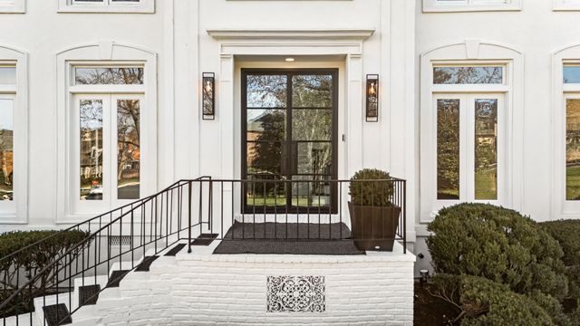 135 Abbottsford, Nashville, TN 37215