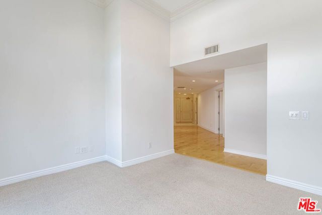 430 N Oakhurst Drive PH407, Beverly Hills, CA 90210