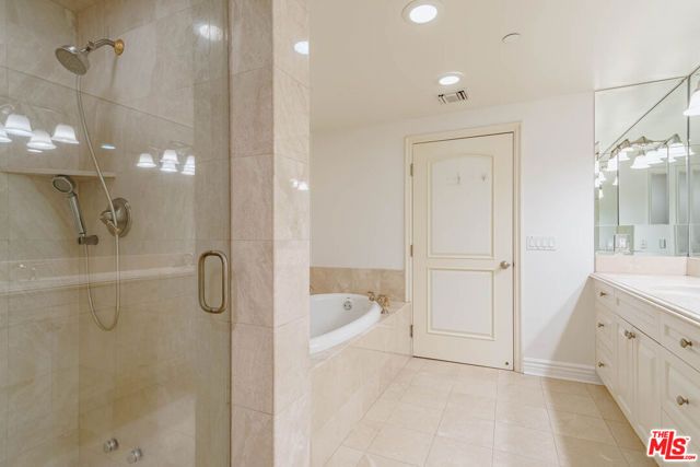 430 N Oakhurst Drive PH407, Beverly Hills, CA 90210