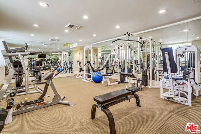 430 N Oakhurst Drive PH407, Beverly Hills, CA 90210