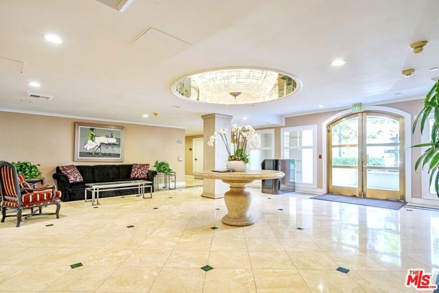 430 N Oakhurst Drive PH407, Beverly Hills, CA 90210