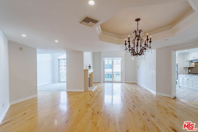 430 N Oakhurst Drive PH407, Beverly Hills, CA 90210