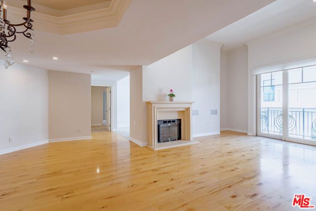 430 N Oakhurst Drive PH407, Beverly Hills, CA 90210
