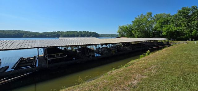 33 Creek View Ln, Waverly, TN 37185