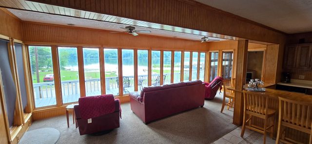 33 Creek View Ln, Waverly, TN 37185