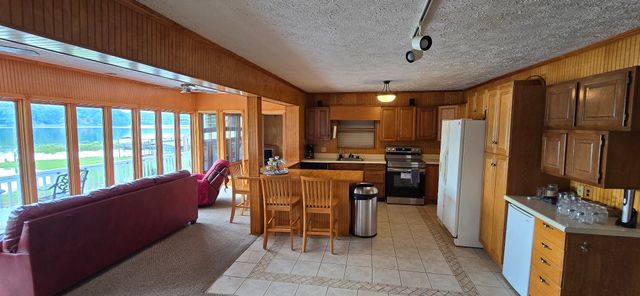 33 Creek View Ln, Waverly, TN 37185