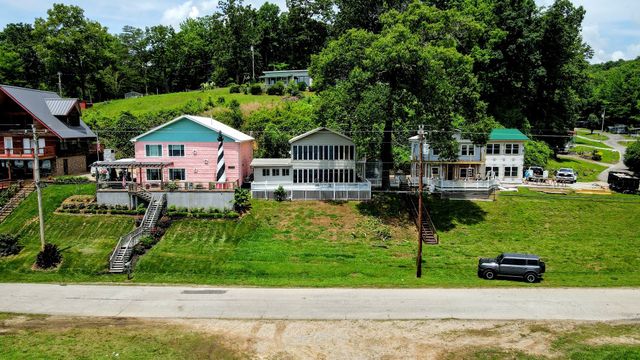 33 Creek View Ln, Waverly, TN 37185