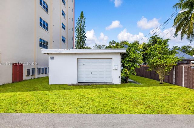 1711 Buchanan Street, Hollywood, FL 33020